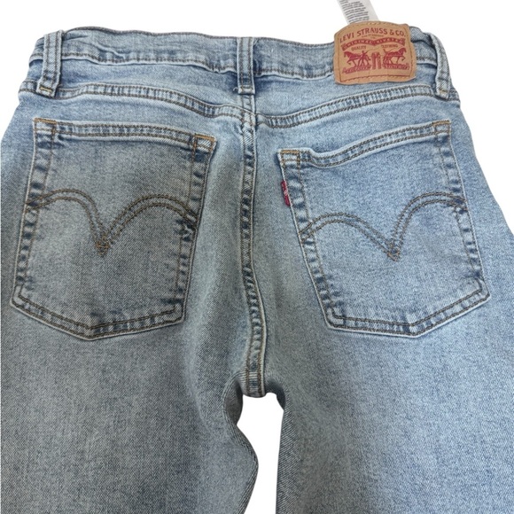 Levi's Women's Light Blue Jeans - Picture 4 of 7
